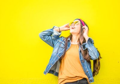 DailyZoom – platforma care privește mai atent realitatea din România