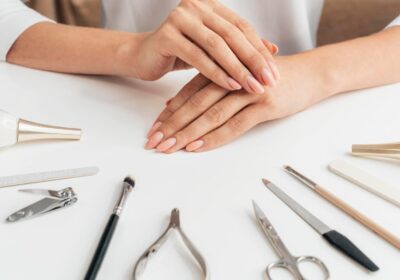 Manichiura profesională: stiluri, tehnici și recomandări