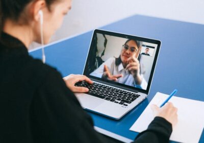 România digitală între informație, economie și identitate online