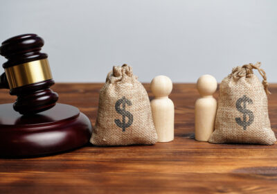 Pot deschide un proces împotriva unui amanet dacă consider că am fost înșelat?